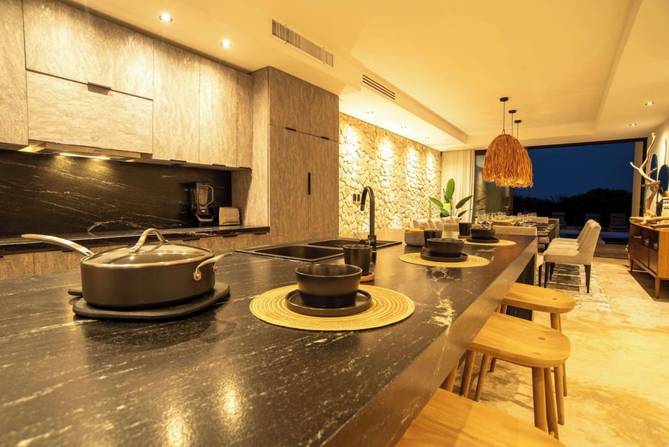 Cocina completa con desayunador 