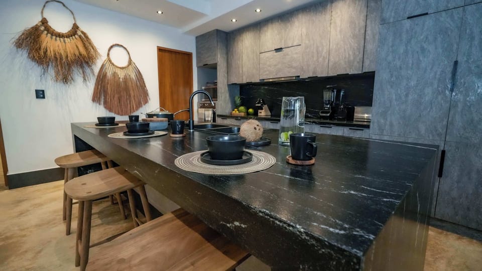 Desayunador completo en cocina 
