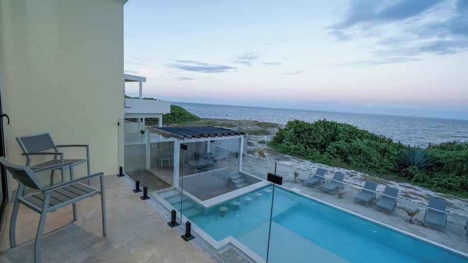 Vista desde el balcón privado al mar Caribe 
