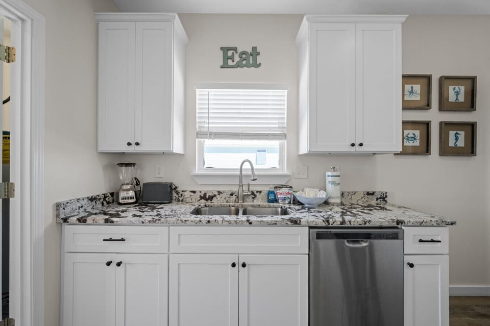 Fully Stocked Kitchen