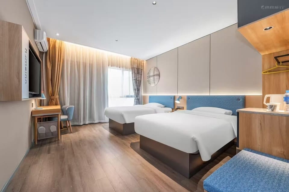 Superior Twin Room, Hill View | Desk, laptop workspace, WiFi (free)
