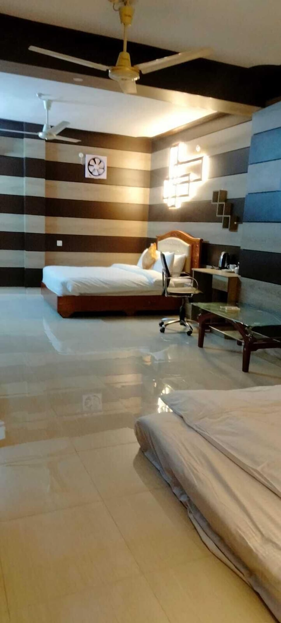 In-room safe, desk, laptop workspace, free WiFi