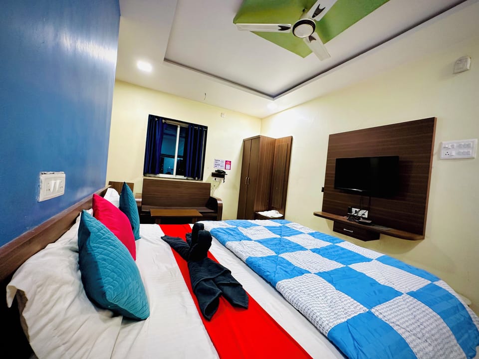 Classic Double Room, Balcony, Mountain View | Room amenity