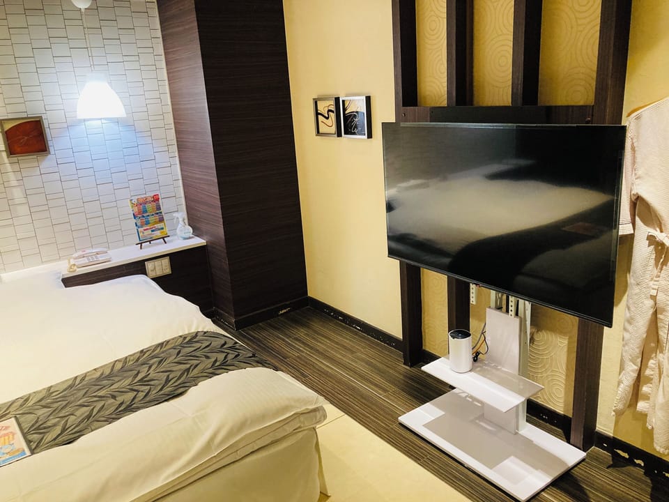 Basic Double Room | WiFi (free)
