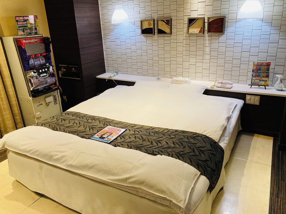 Basic Double Room | WiFi (free)