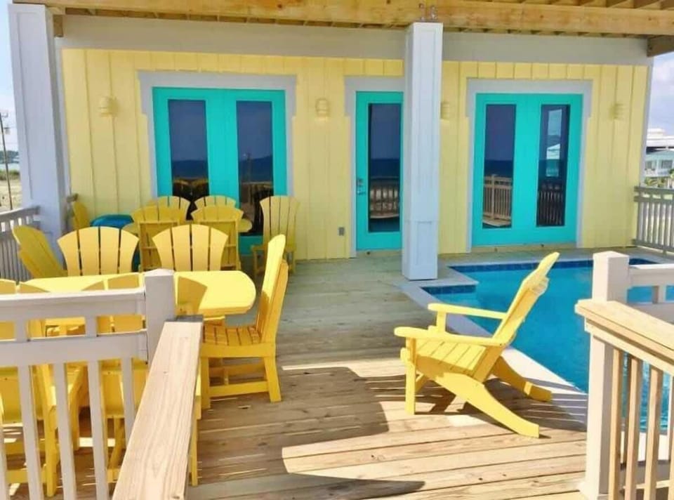 House | 8 bedrooms, high-speed internet