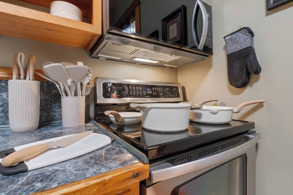 E75f0b5b b22a 42a8 b014 8161a90a9f4d