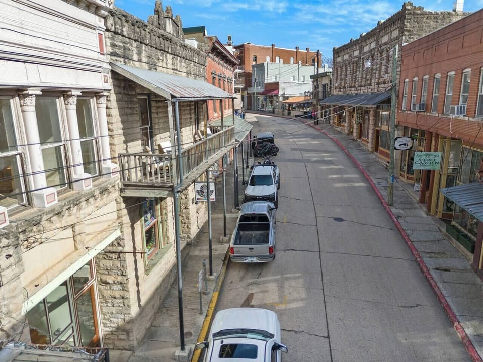 2ed5e2e1 4c8d 4ff7 bb9c 771b3728f112