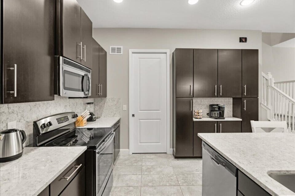 338 Captiva Drive (8).jpg