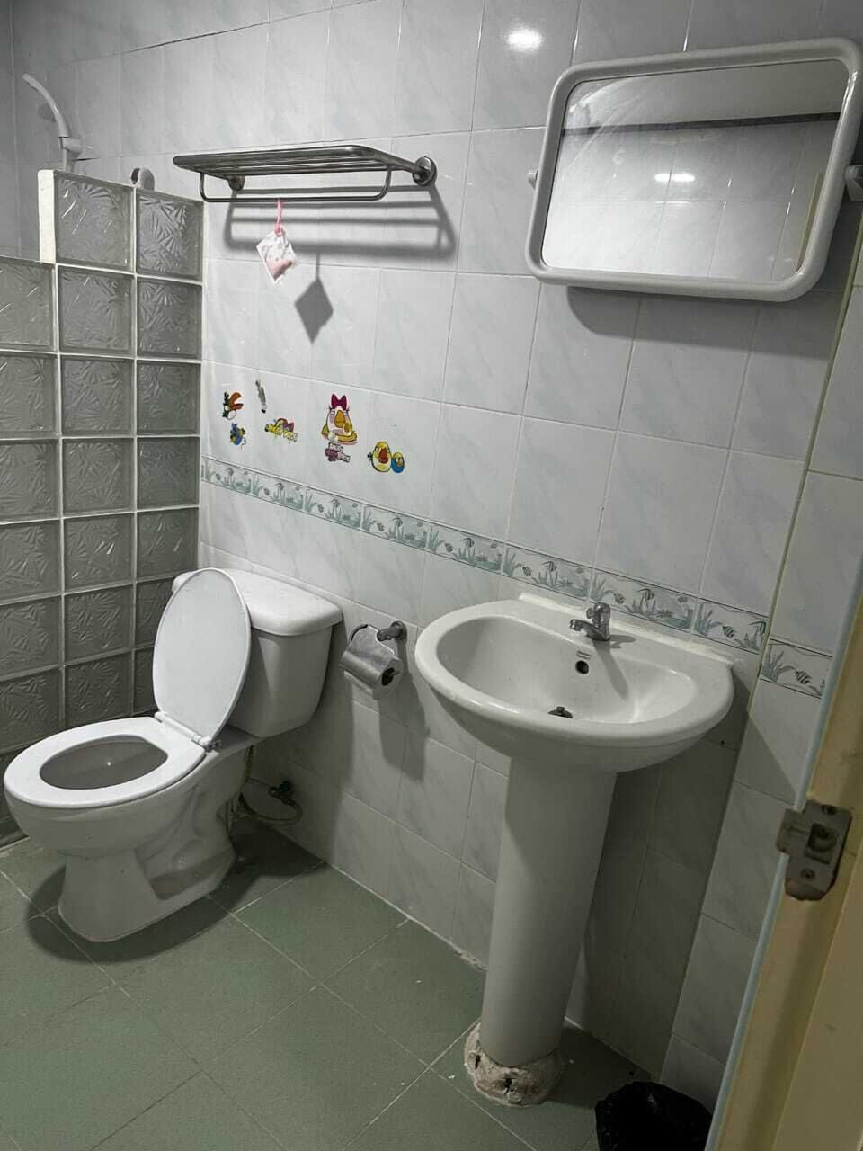 Deluxe Double Room, 1 Bedroom, Balcony, City View | Bathroom | Bathrobes, slippers, bidet