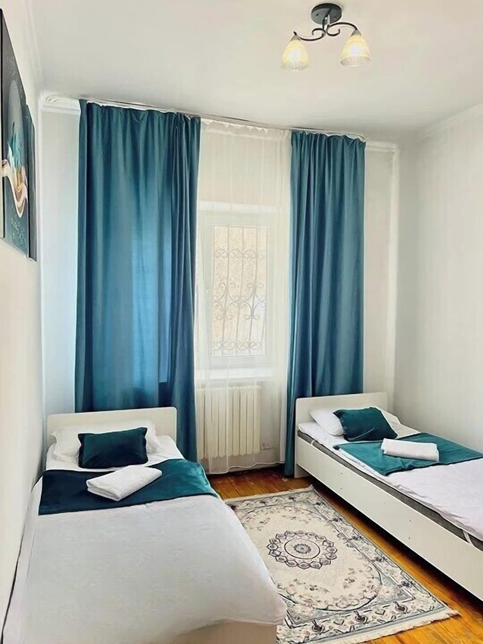 Classic Twin Room | Desk, laptop workspace, free WiFi