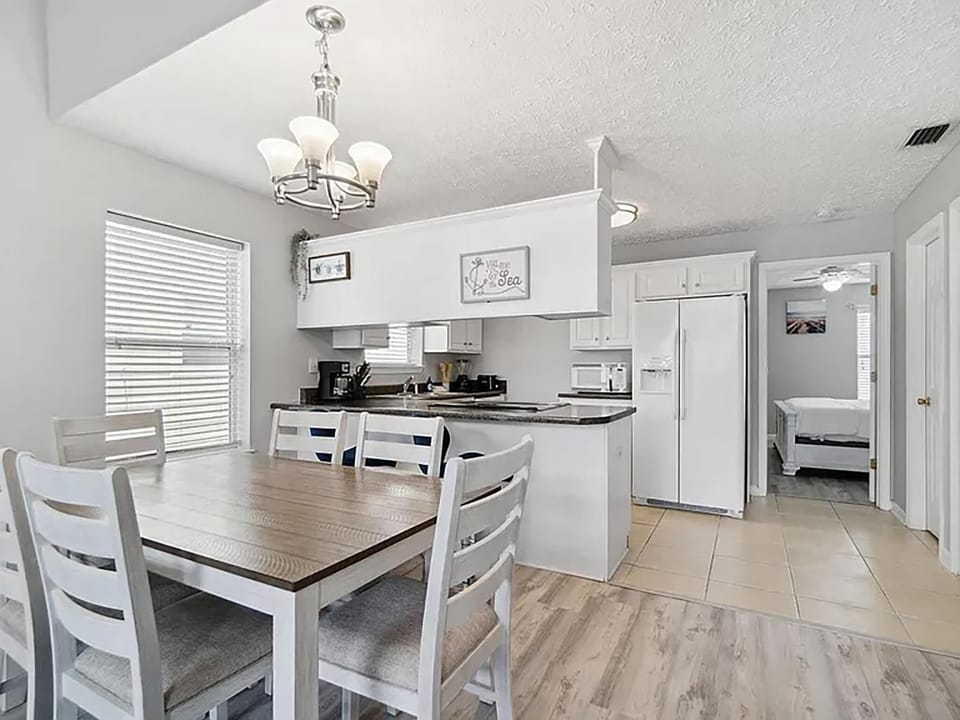 Townhome, Multiple Beds (High Tides) | Dining