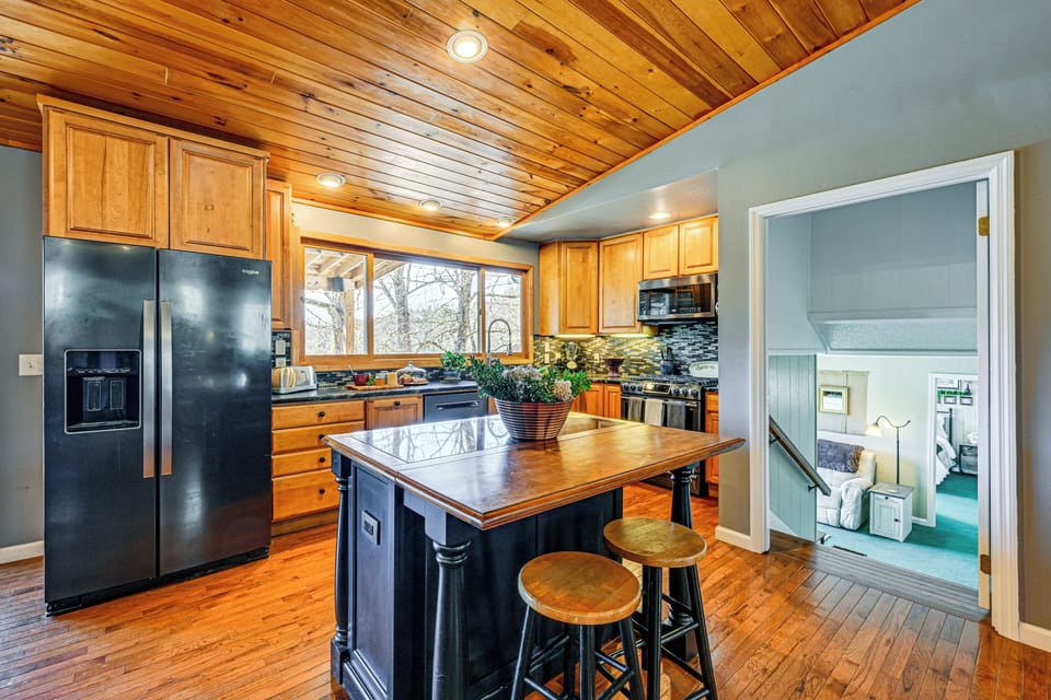 Kitchen | 1st Floor | Cooking Basics | Toaster | Blender | Dishwasher