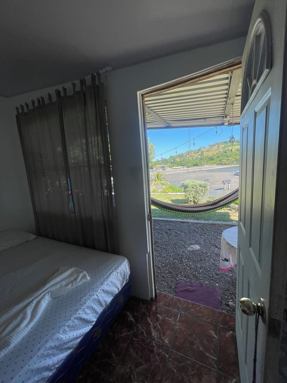 Basic Double Room, Beach View | WiFi (free)