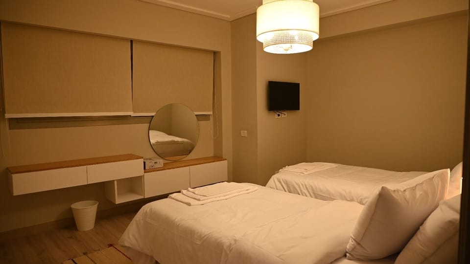 Family Studio Suite, Garden View