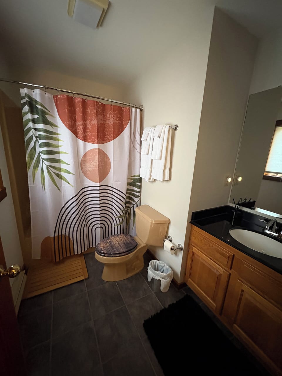 bathroom ensuite upstairs green bedroom