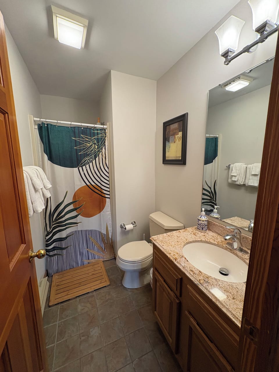 ensuite bathroom for upstairs blue bedroom
