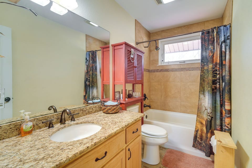 Full Bathroom