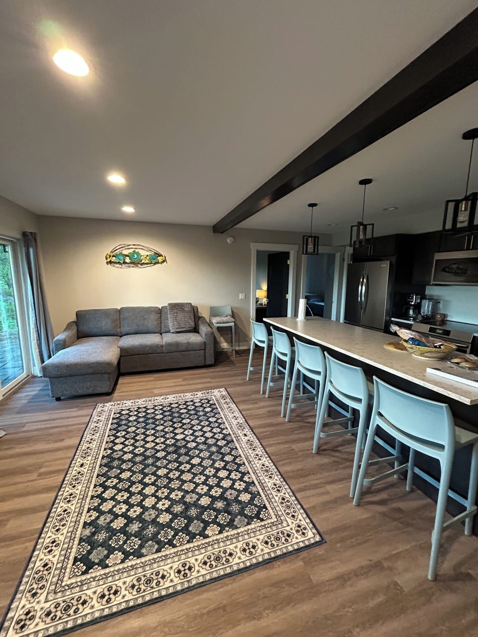 Living & dining area.