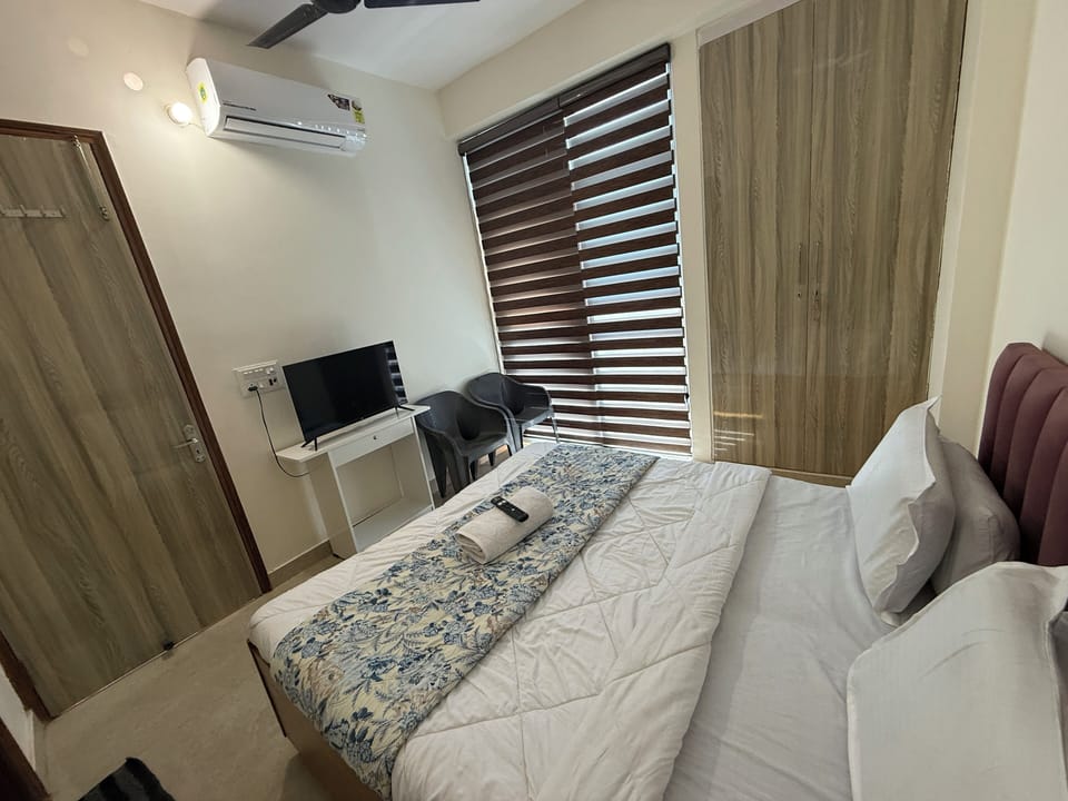 Luxury Double Room | In-room safe, free WiFi