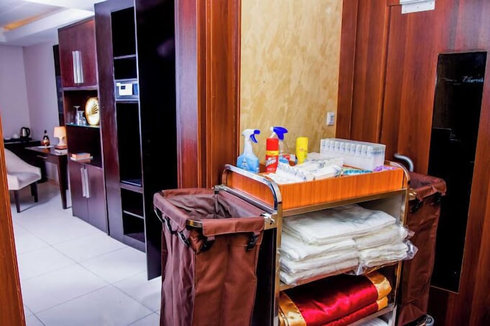 Junior Room, Balcony, City View | Laundry