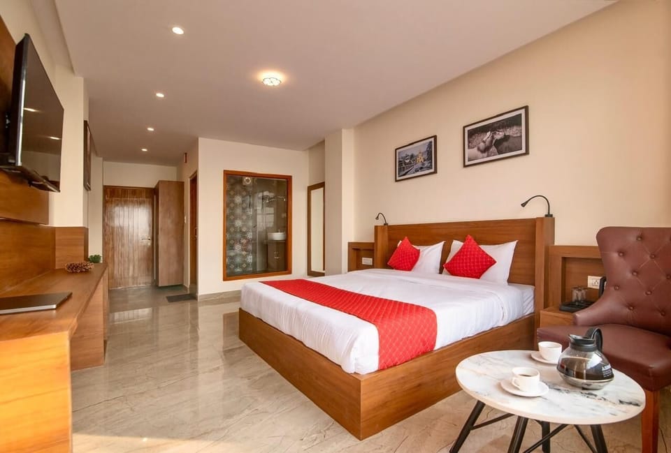 Premium Double Room, Mountain View | Desk, laptop workspace, free WiFi