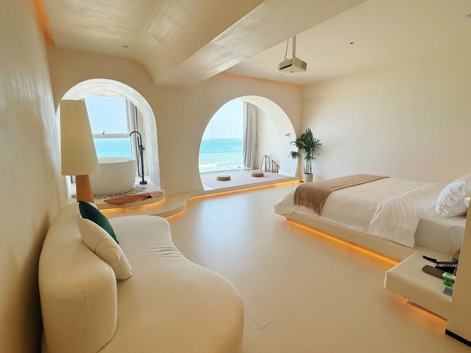 Luxury Double Room, Ocean View | Blackout drapes, iron/ironing board (on request), WiFi (free)