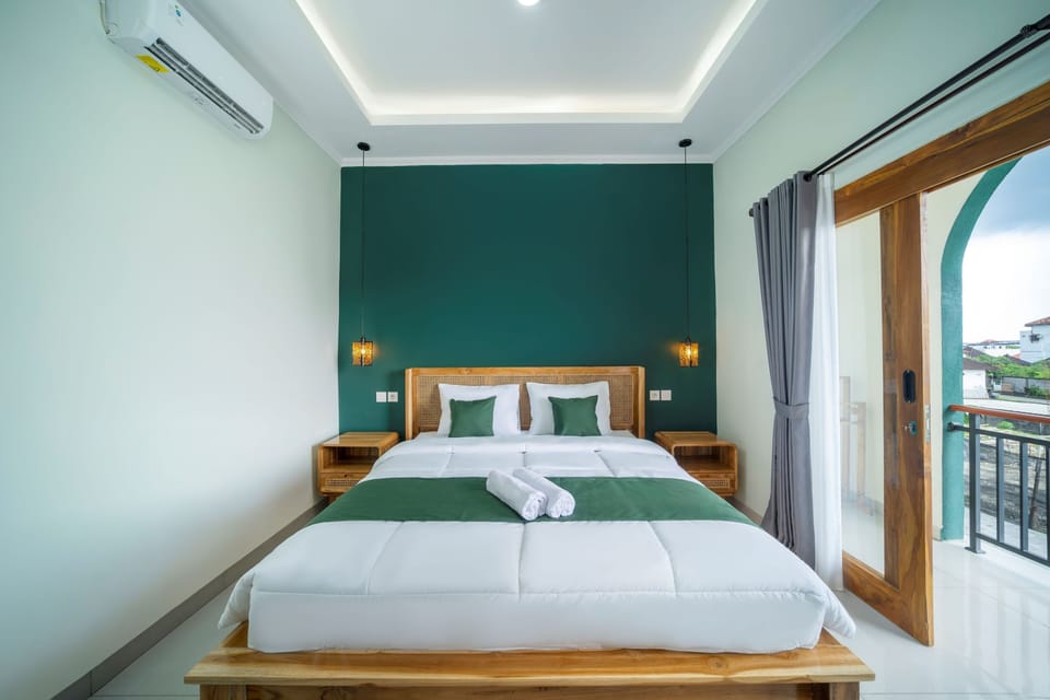 Deluxe Room, Pool View | Minibar, desk, free WiFi, bed sheets