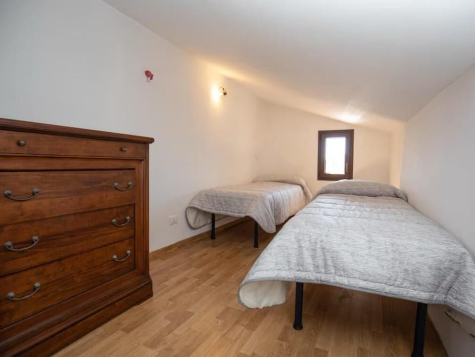 2 bedrooms, iron/ironing board