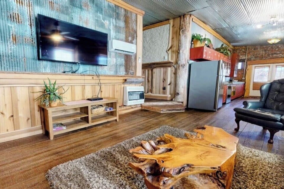 TV with Roku