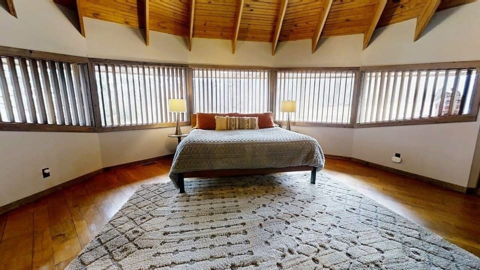 King bed
