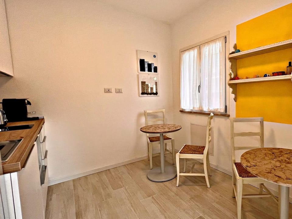 Apartment, City View | Private kitchen