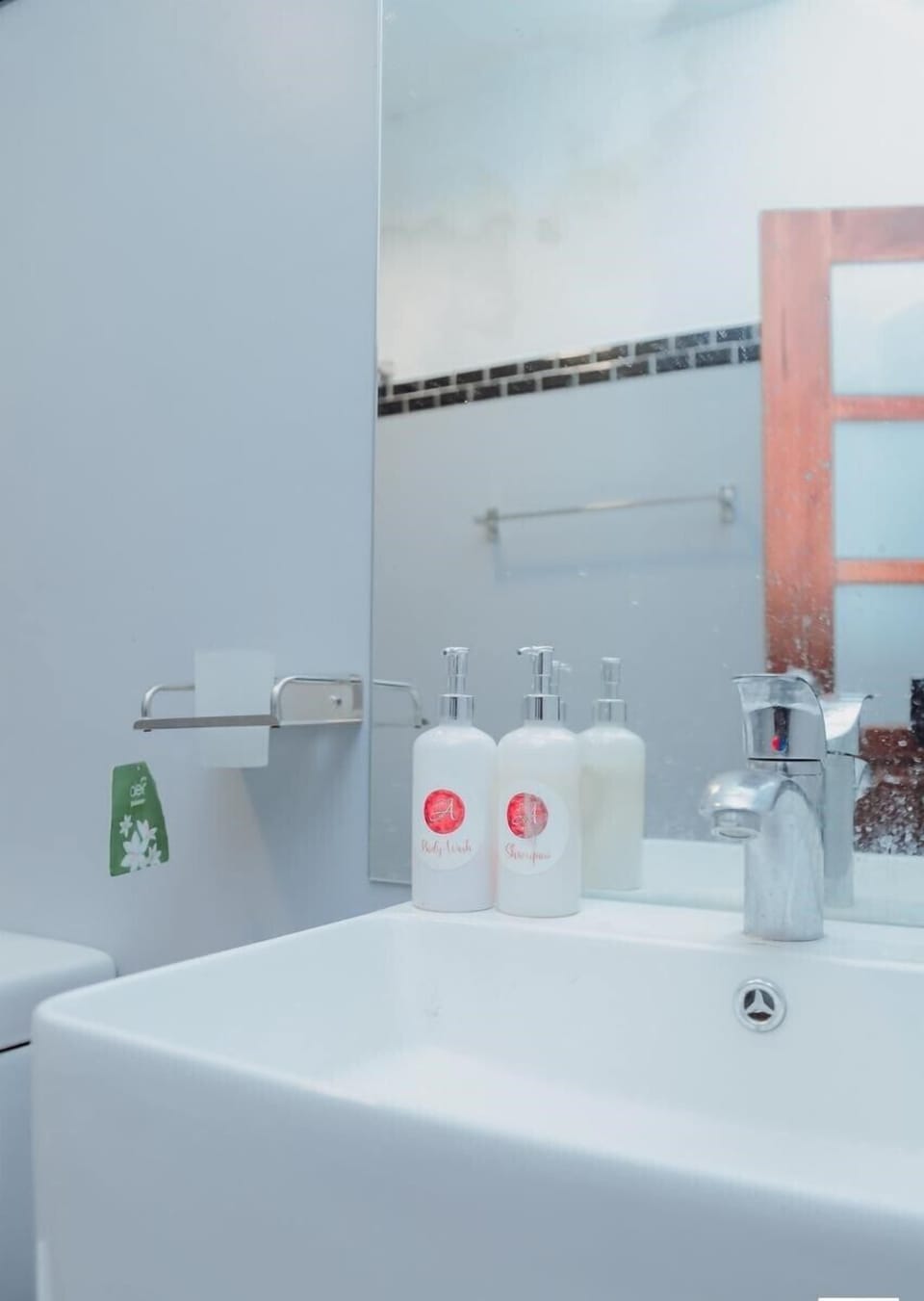 Shower, free toiletries, towels, soap
