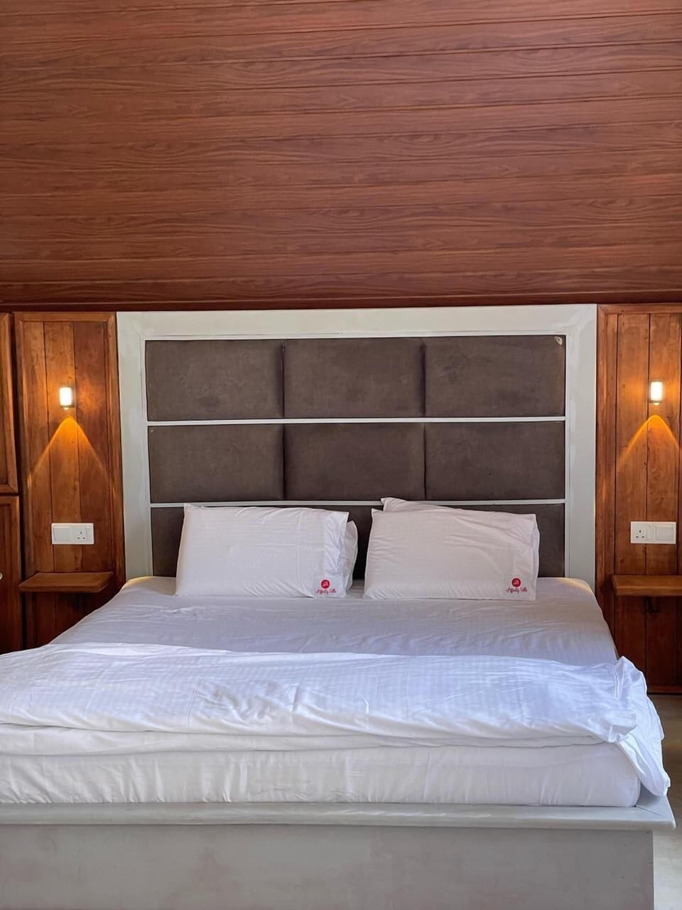 Deluxe Quadruple Room, Mountain View | In-room safe, desk, laptop workspace, soundproofing