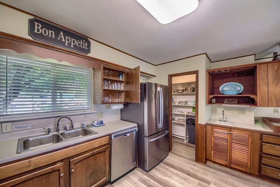 Fully Equipped Kitchen! 