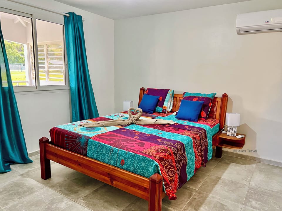 Bedroom 1. 160 cm bed and air conditioning