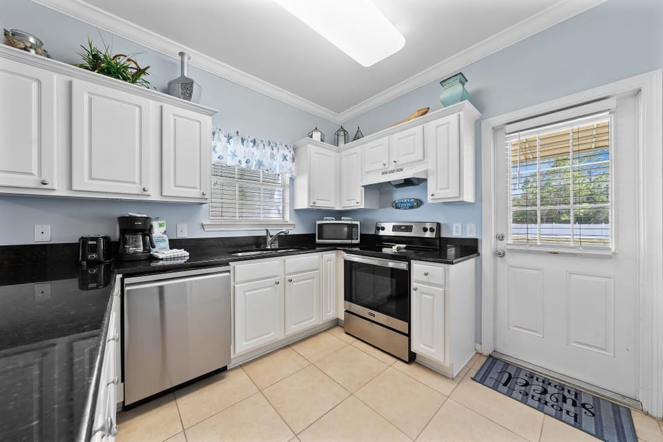 10 OBV Seahorse Kitchen