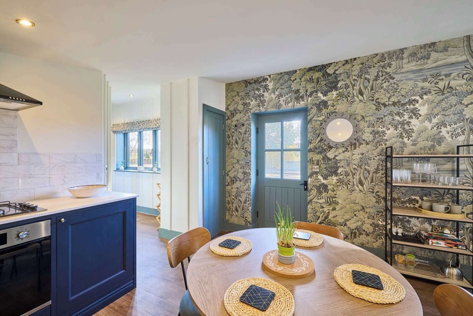The Lodge, Goathland - Host & Stay