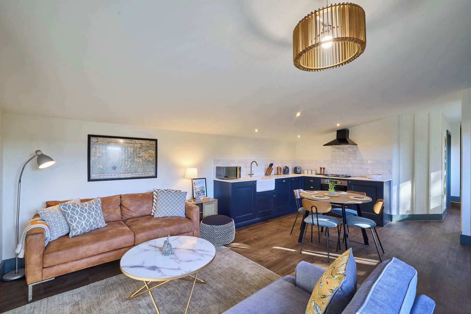 The Lodge, Goathland - Host & Stay