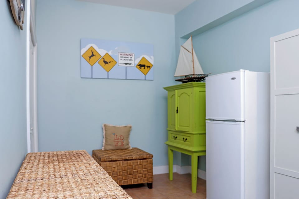 Ground Floor with Extra Refrigerator