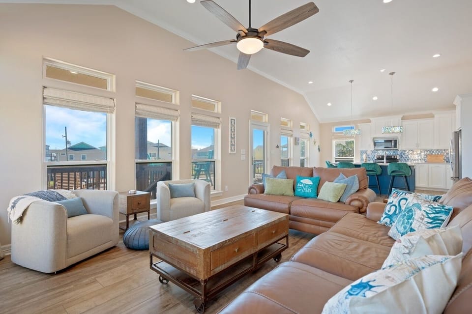 House, 3 Bedrooms | Living area | Smart TV, streaming services
