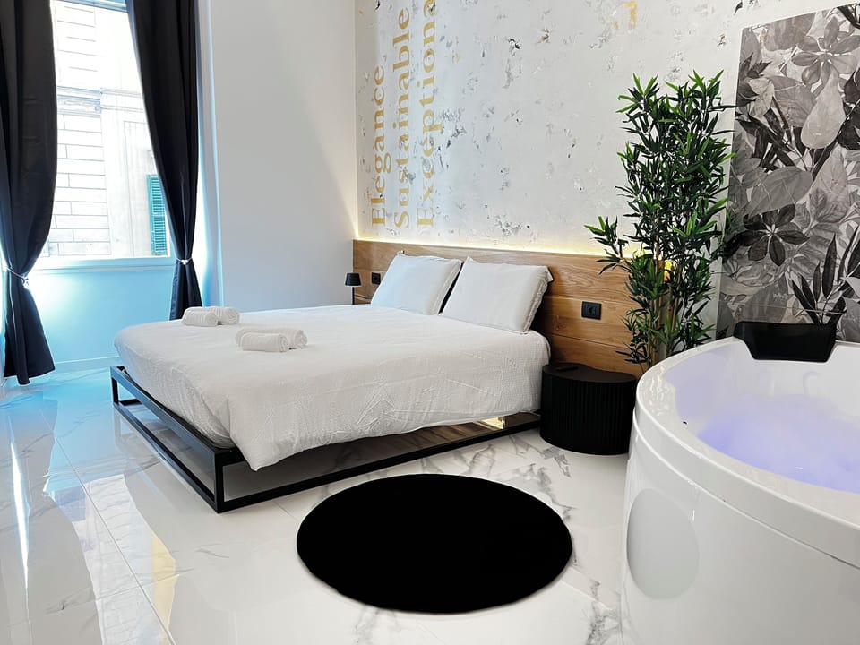 Luxury Double Room | In-room safe, blackout drapes, soundproofing, iron/ironing board