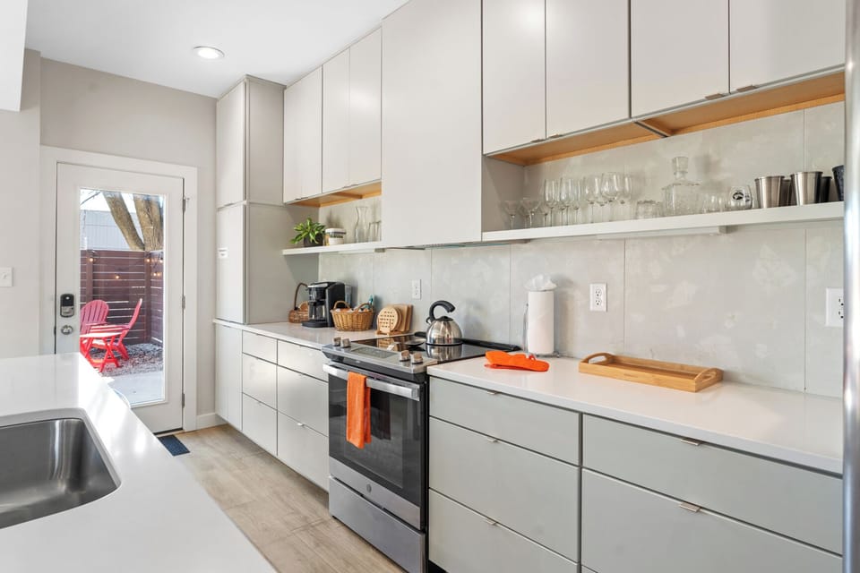 Tons of counterspace and cabinets