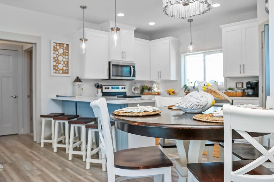 House, Multiple Beds (Just Beachy) | Dining