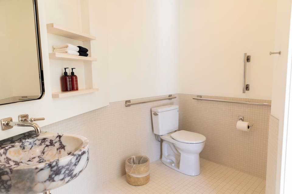 Suite, Accessible (Round) | Bathroom | Free toiletries, hair dryer, bathrobes, slippers