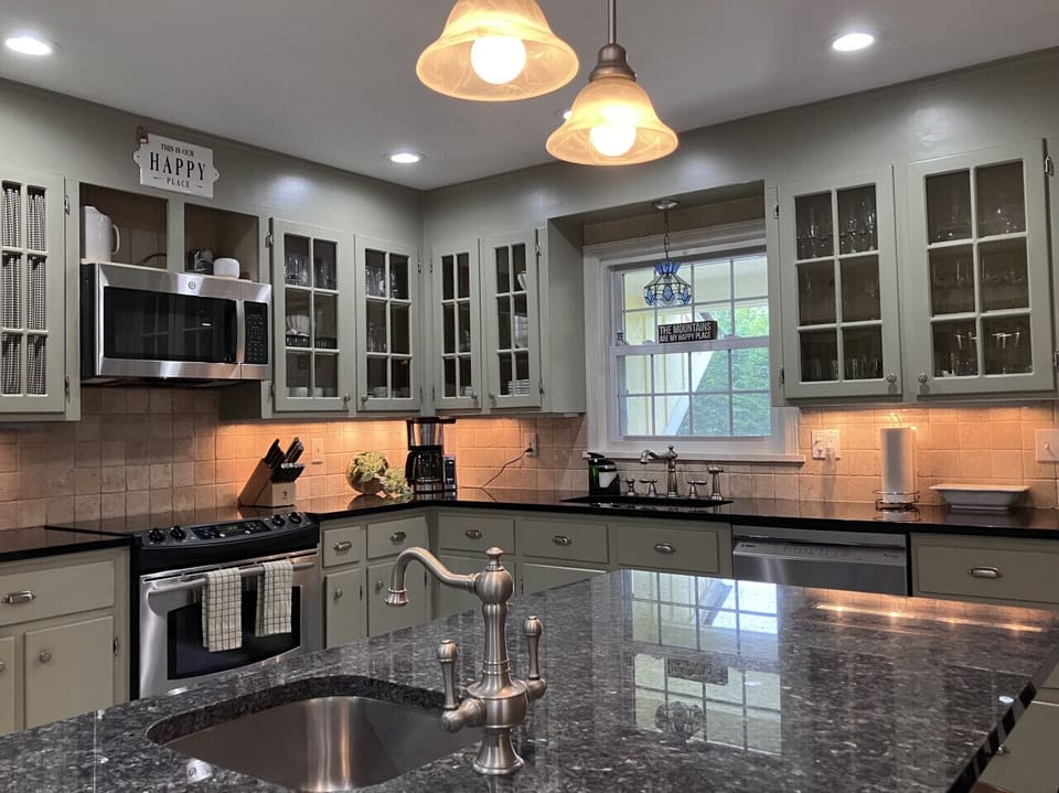 Feel at home with a fully equipped kitchen.