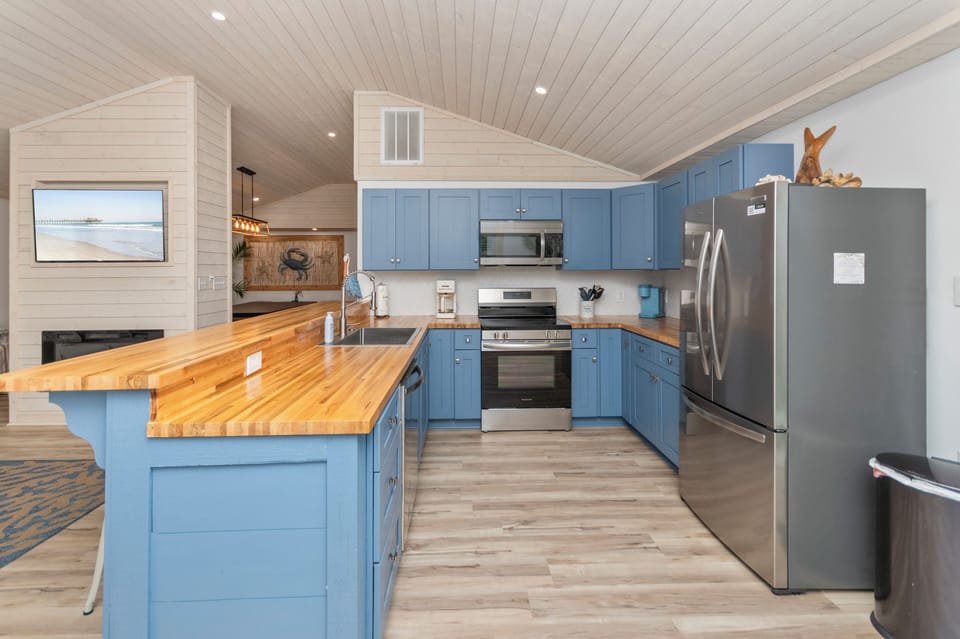 Fully stocked kitchen