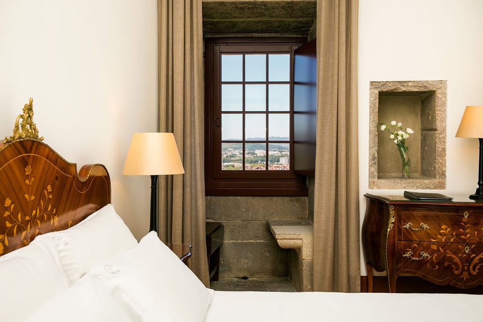 Historic Suite | Minibar, in-room safe, soundproofing, free cribs/infant beds