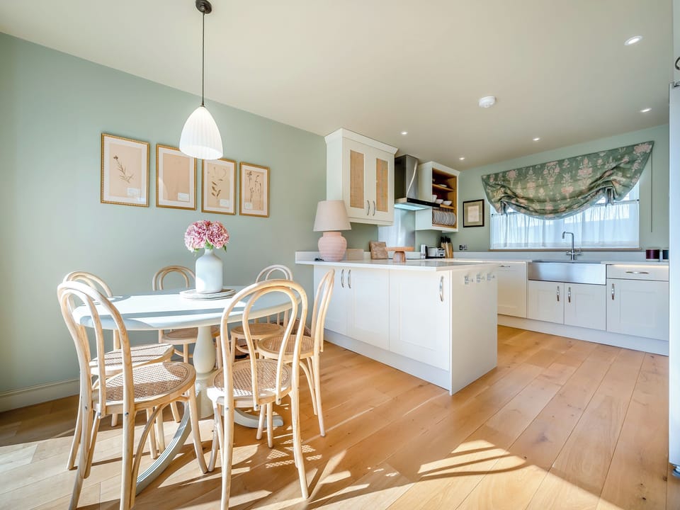 Kitchen/diner | Gwithian House, Pendoggett, near Port Isaac 