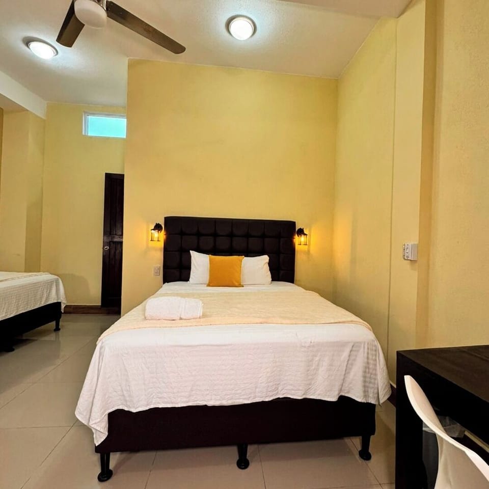 Double Room | Desk, WiFi (free)